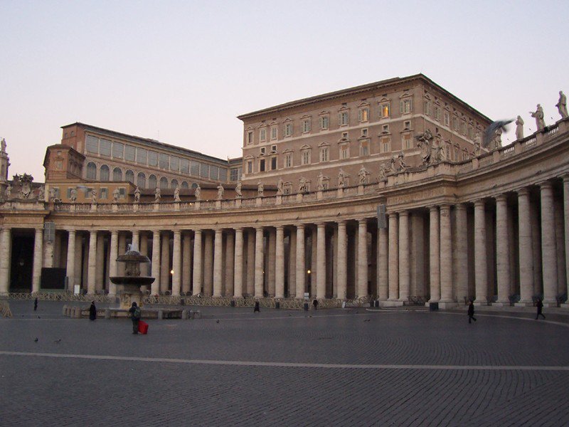Папский, Апостольский дворец Ватикана, официальная резиденция папы римского