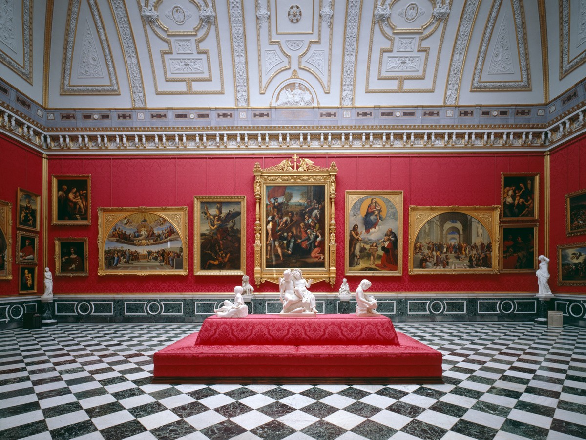 зал копий картин Рафаэля Санти во дворце Оранжерея, центральная панорама