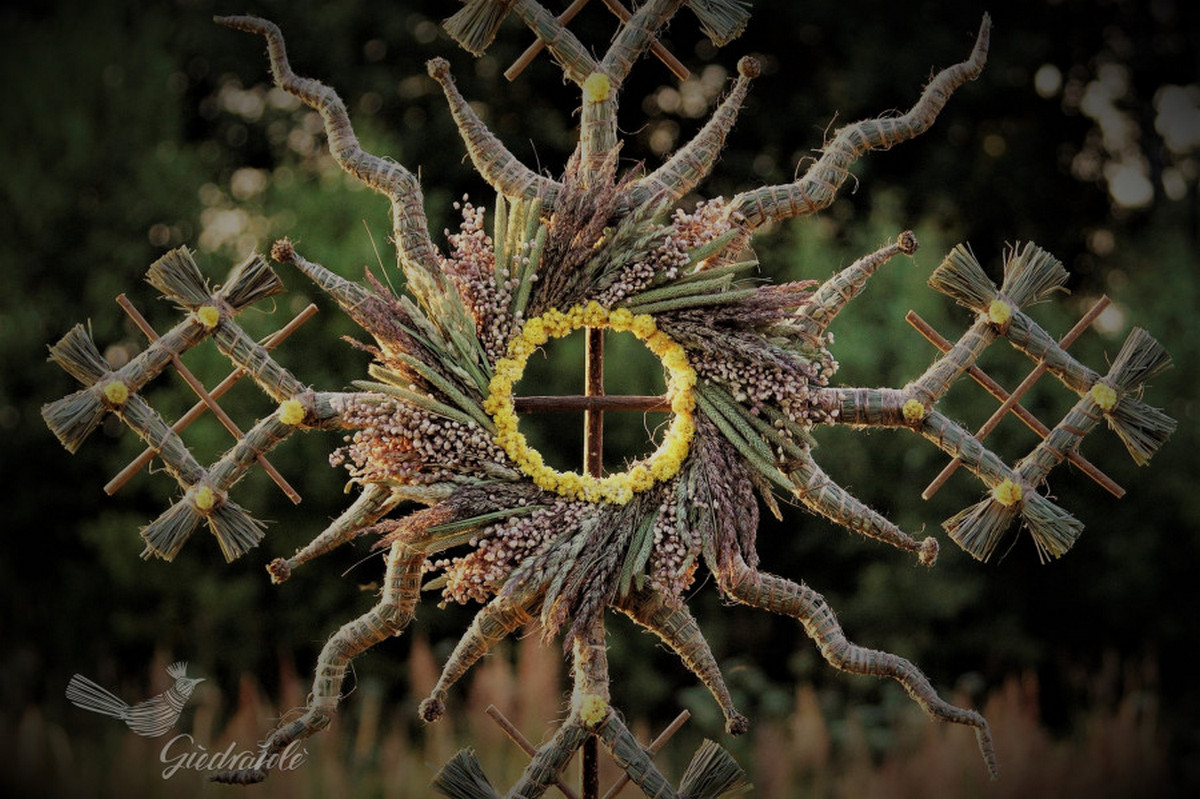 Плетение из травы-Гинтвиле Гедрайтене