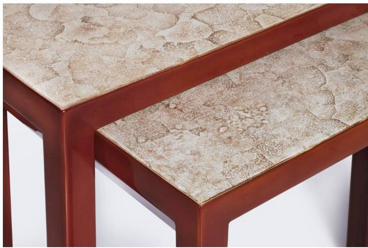 Приставной столик, ок. 1925 г, инкрустация яичной скорлупой