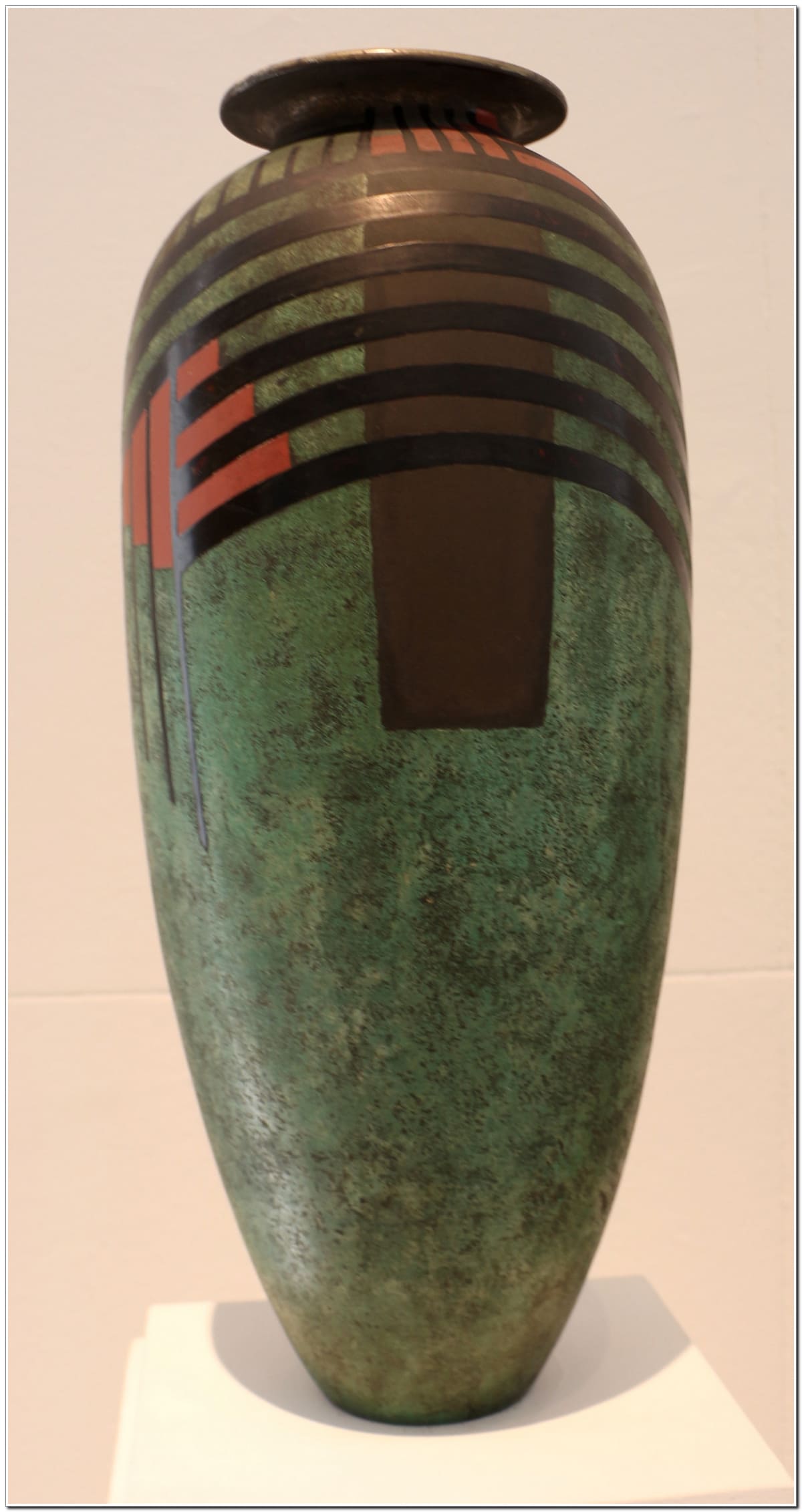 Ваза, Жан Дюнан