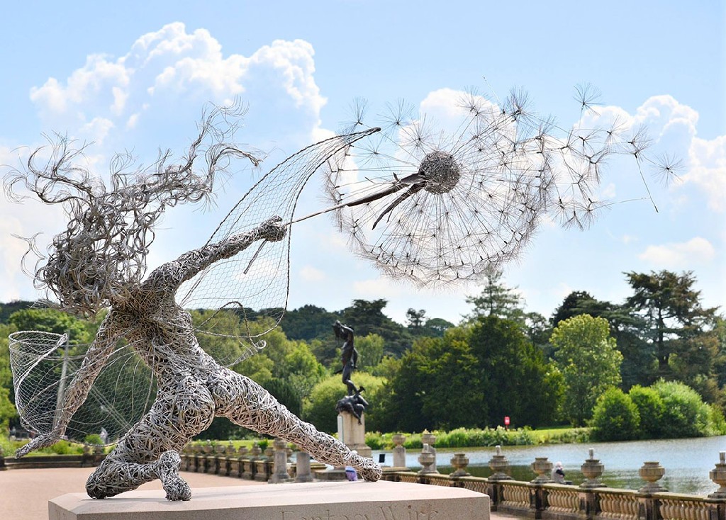 Садовая скульптура Роберта Уайта