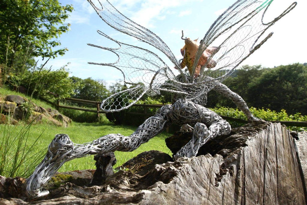 Садовая скульптура Роберта Уайта