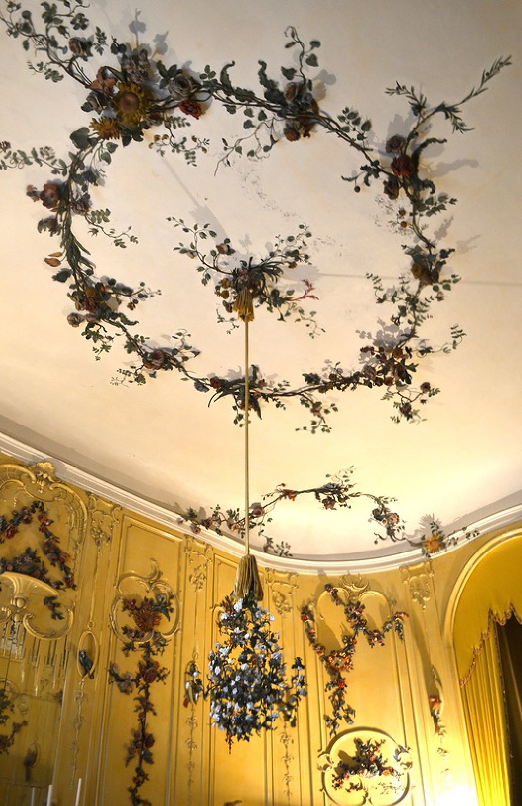 интерьер Жёлтой гостиной во дворце Сан-Суси