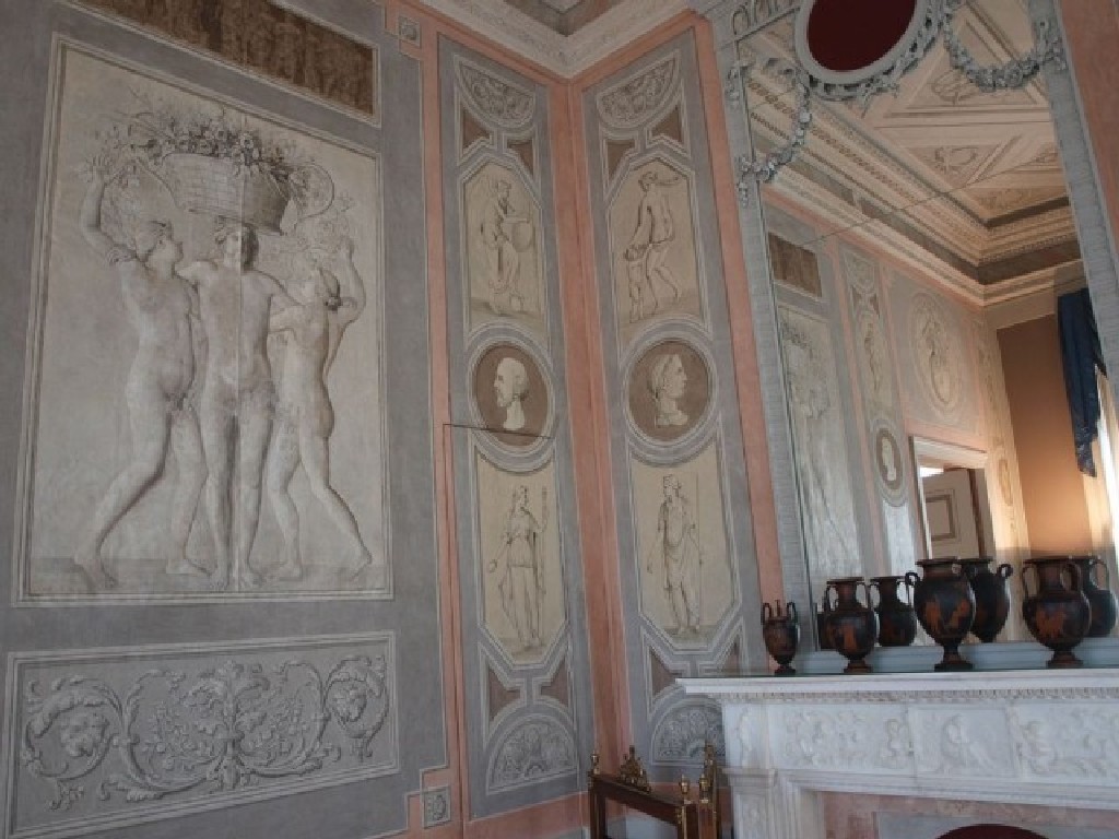 Восстановленные залы дворца