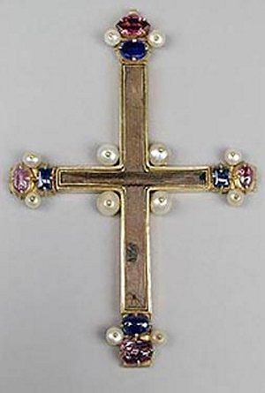 съёмный крестик с фрагментами Животворящего креста