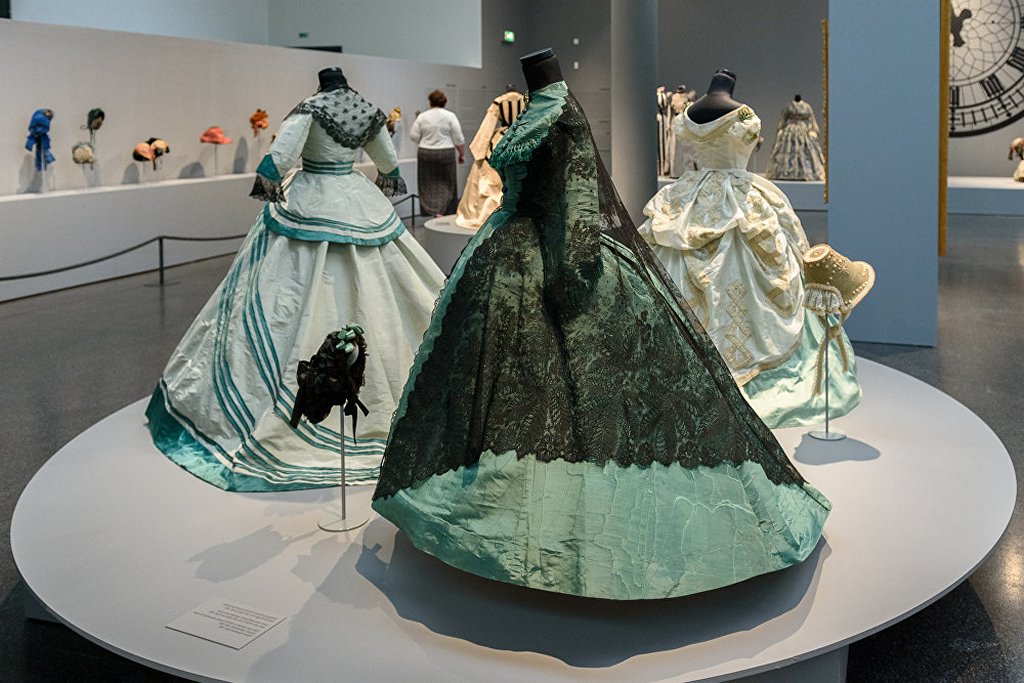 Платья Викторианской эпохи в музее «Kumu»